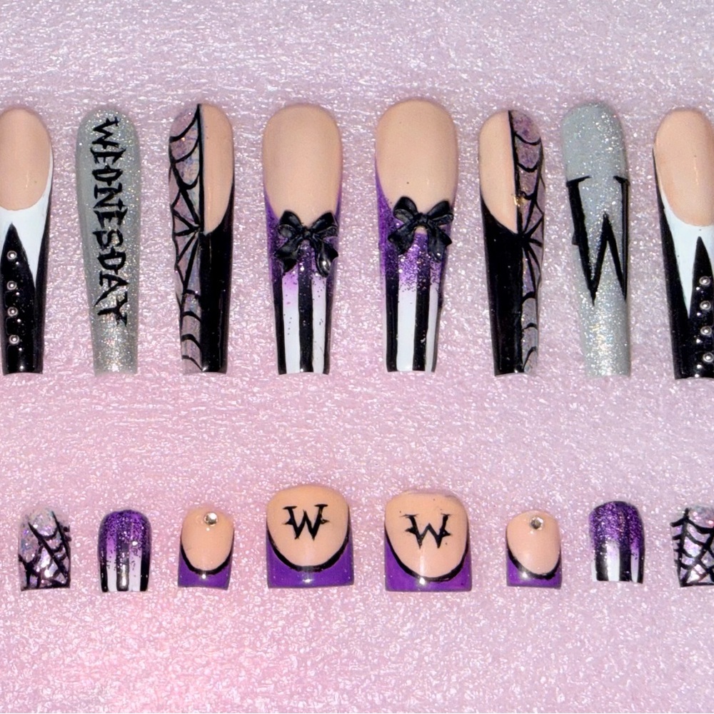 Wednesday Addams Set 🦇 ⛈️💅🏻🤑💋💕 - Picture 4 of 7